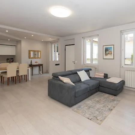 Maria By Interhome *